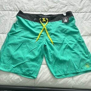 Volcom Aqua Board Shorts Size 40